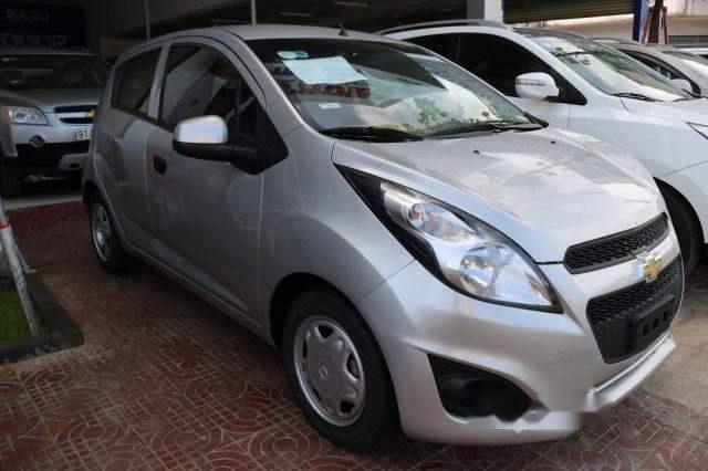 Chevrolet Spark MT 2016 - Bán Chevrolet Spark MT 2016, màu bạc, xe còn mới tinh không một tì vết