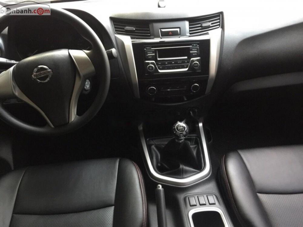 Nissan Navara SL 2016 - Cần bán xe Nissan Navara SL sản xuất 2016, màu xám, nhập khẩu nguyên chiếc số sàn