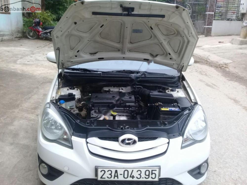 Hyundai Verna 1.4 MT 2010 - Bán Hyundai Verna 1.4 MT sản xuất 2010, màu trắng, xe nhập chính chủ