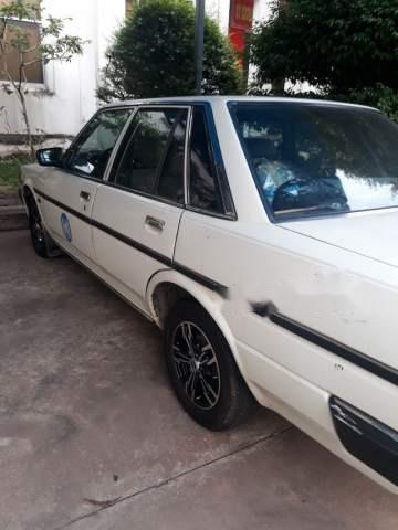 Toyota Cressida 1986 - Cần bán xe Toyota Cressida đời 1986, màu trắng giá cạnh tranh