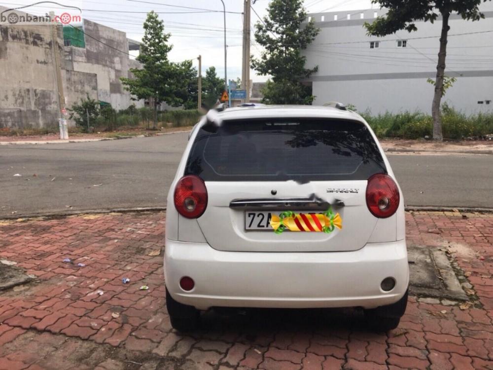 Chevrolet Spark At 2009 - Cần bán lại xe Chevrolet Spark AT 2009, màu trắng chính chủ, giá tốt