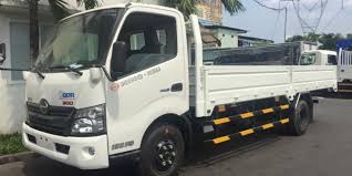 Hino FC  9JLSW 2017 - Bán Hino FC9JLSW năm 2017, màu bạc, nhập khẩu nguyên chiếc, 820tr