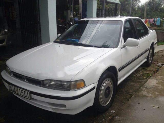 Honda Accord 1989 - Bán Honda Accord sản xuất 1989, màu trắng xe gia đình