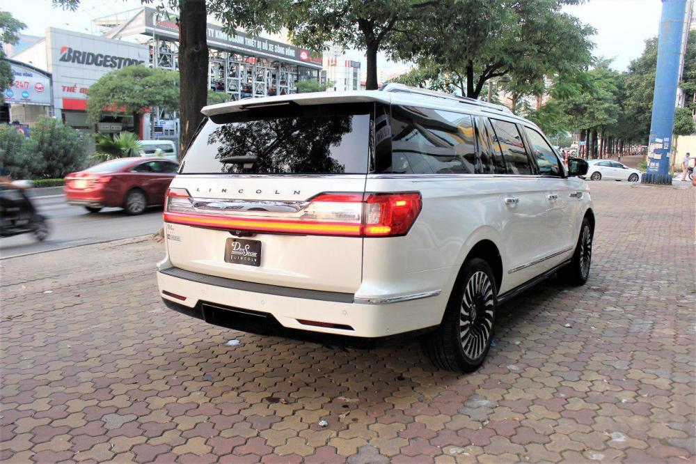 Lincoln Navigator 2018 - Bán Lincoln Navigator năm sản xuất 2019, màu trắng, nhập khẩu nguyên chiếc