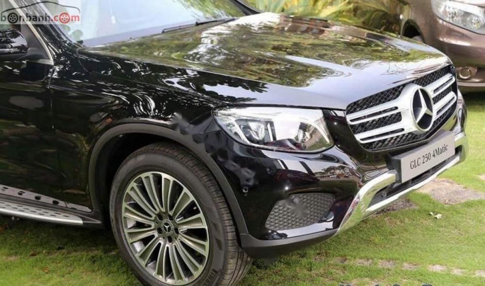 Mercedes-Benz GLC-Class GLC 250 2018 - Bán xe Mercedes GLC 250 sản xuất 2018, màu đen