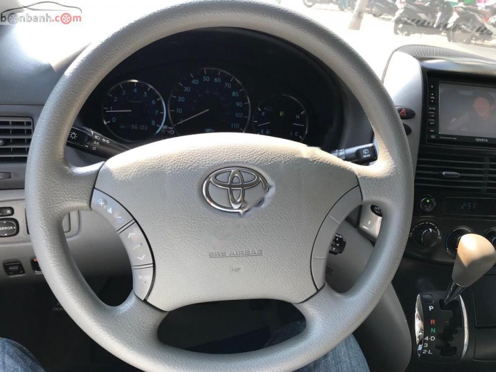 Toyota Sienna 2007 - Bán Toyota Sienna đời 2007, màu bạc, xe nhập