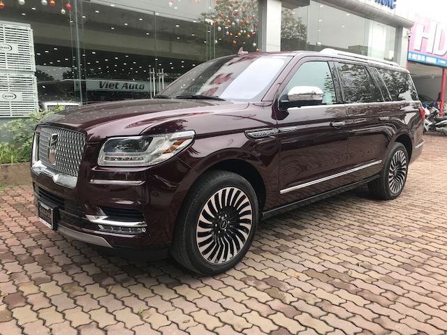 Lincoln Navigator Black Labe 2018 - Bán Lincoln Navigator Black Label L 2018 màu đỏ, nội thất nâu da bò mới 100%