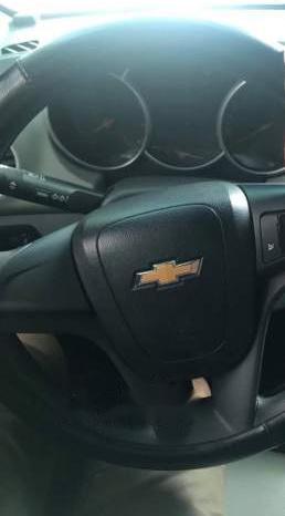 Chevrolet Cruze 2014 - Bán Chevrolet Cruze năm sản xuất 2014, màu trắng chính chủ, 10 triệu