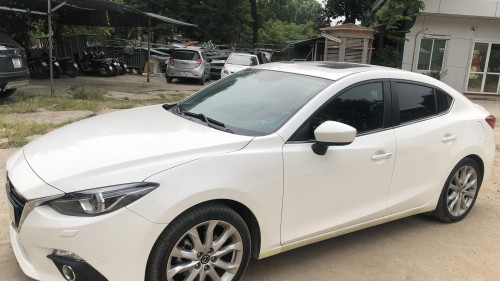 Mazda 2  2.0 AT  2015 - Cần bán gấp Mazda 2 2.0 AT năm 2015, màu trắng chính chủ