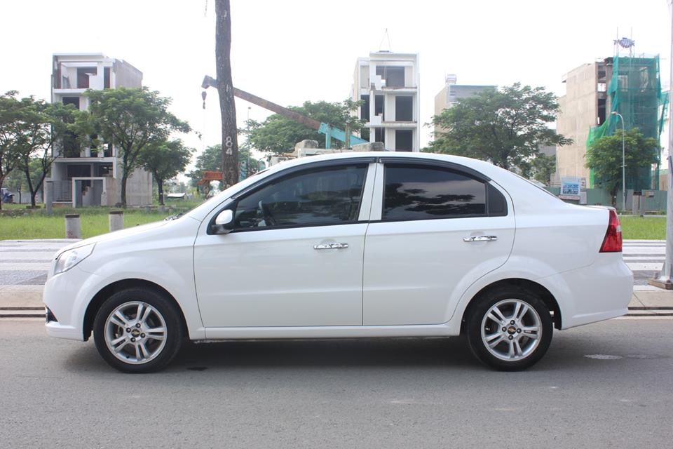 Chevrolet Aveo LTZ 1.5 AT 2014 - Cần tiền bán Aveo 2014 Ltz đk 2015, số tự động, màu trắng tinh cực đẹp