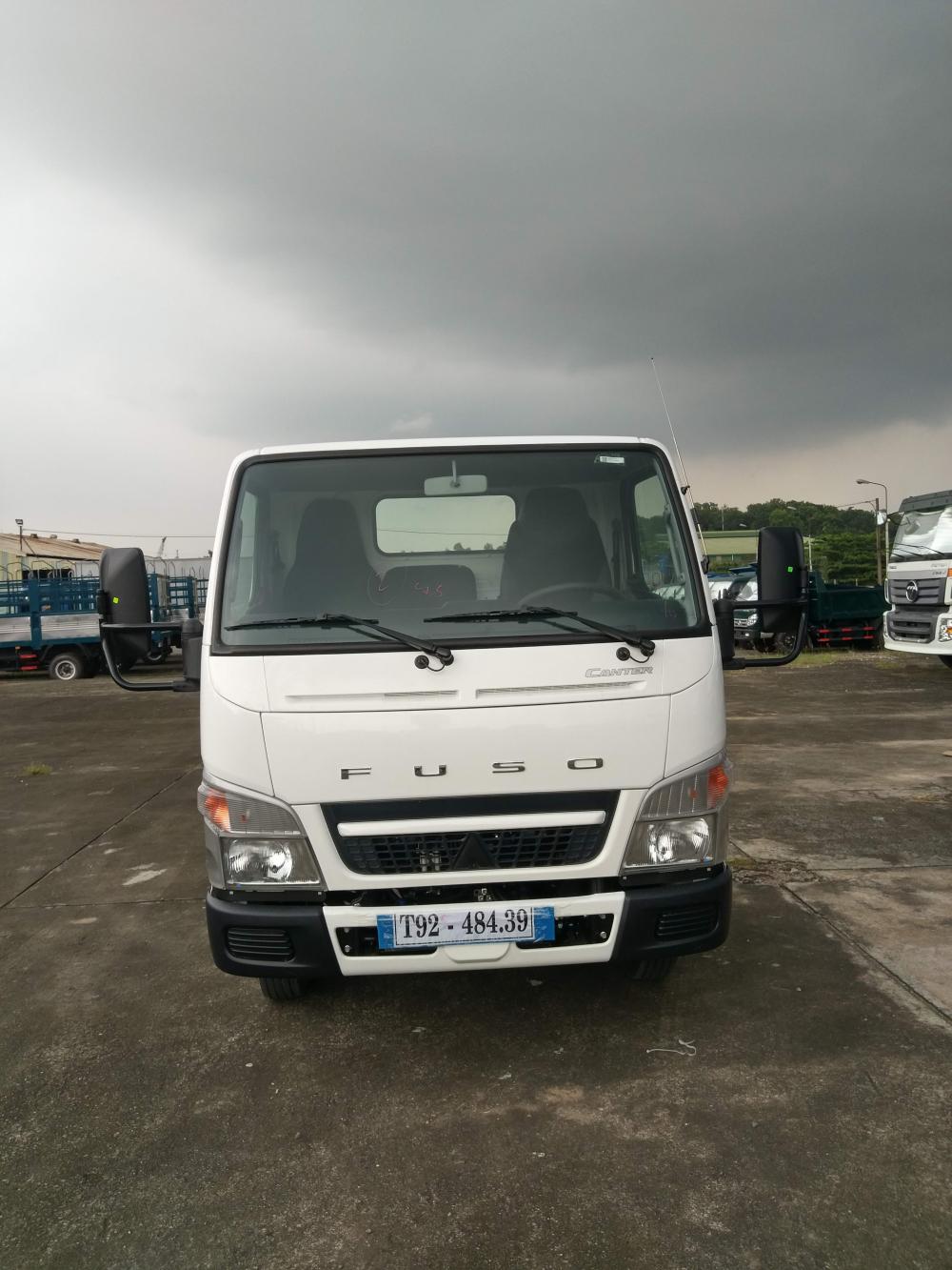 Xe tải 1,5 tấn - dưới 2,5 tấn 2018 - Bán xe Mitsubishi Fuso Canter 4.99 new, nhập khẩu linh kiện từ Nhật Bản