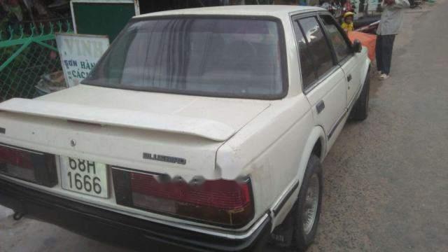 Nissan Bluebird 1984 - Cần bán gấp Nissan Bluebird đời 1984, màu trắng
