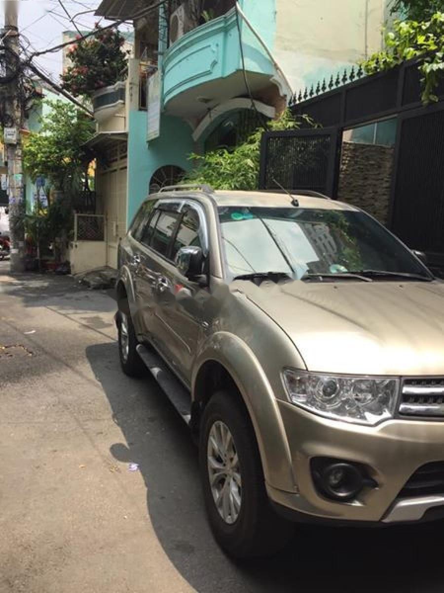 Mitsubishi Pajero Sport G 4x4 AT 2015 - Cần bán xe Mitsubishi Pajero Sport G 4x4 AT sản xuất 2015