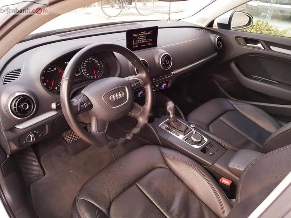 Audi A3 1.8 Tfsi 2014 - Cần bán lại xe Audi A3 1.8 Tfsi đời 2014, màu trắng, 915 triệu