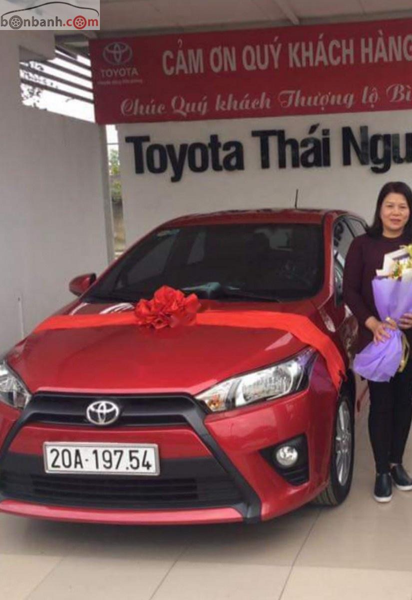 Toyota Yaris 2016 - Bán Toyota Yaris sản xuất năm 2016, màu đỏ 