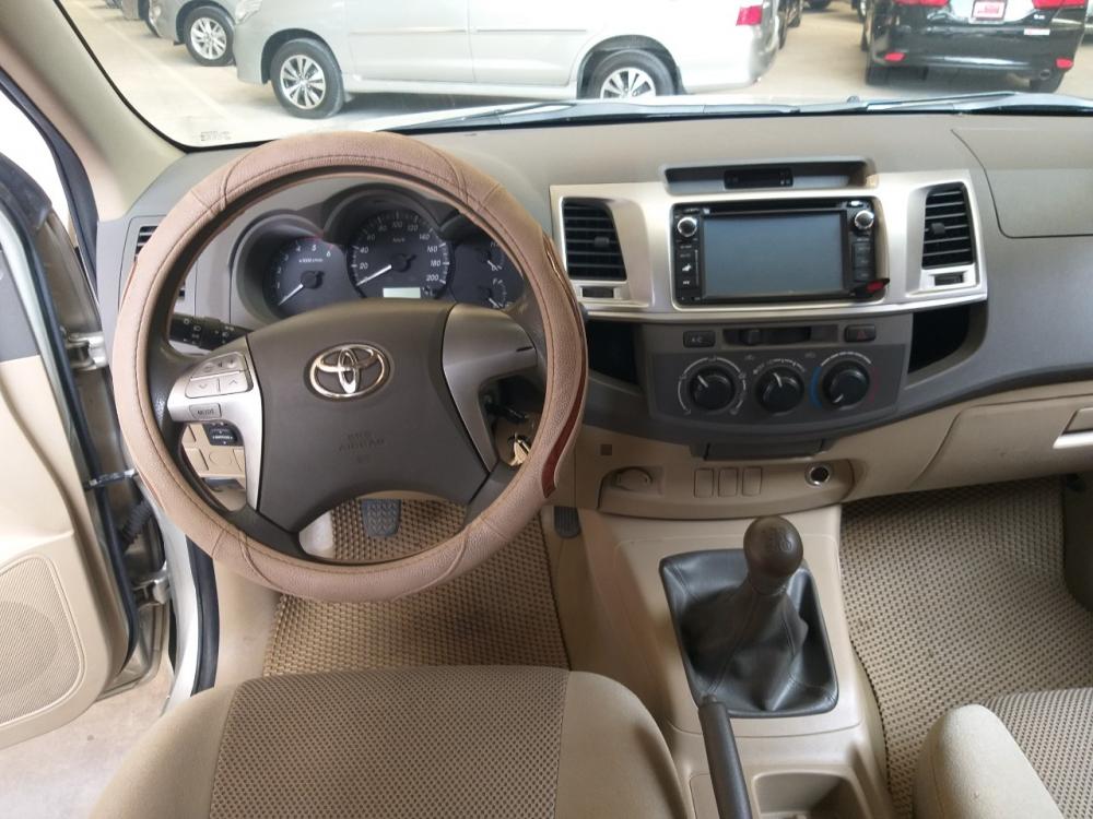 Toyota Hilux 2012 - Bán Toyota Hilux E số sàn, đời 2012. Giá tốt lh ngay: 0906907338