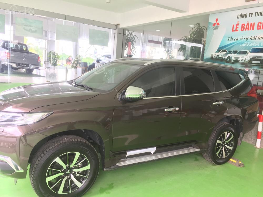 Mitsubishi Pajero Sport 2018 - Bán Mitsubishi Pajero Sport năm 2018, màu đen, nhập khẩu