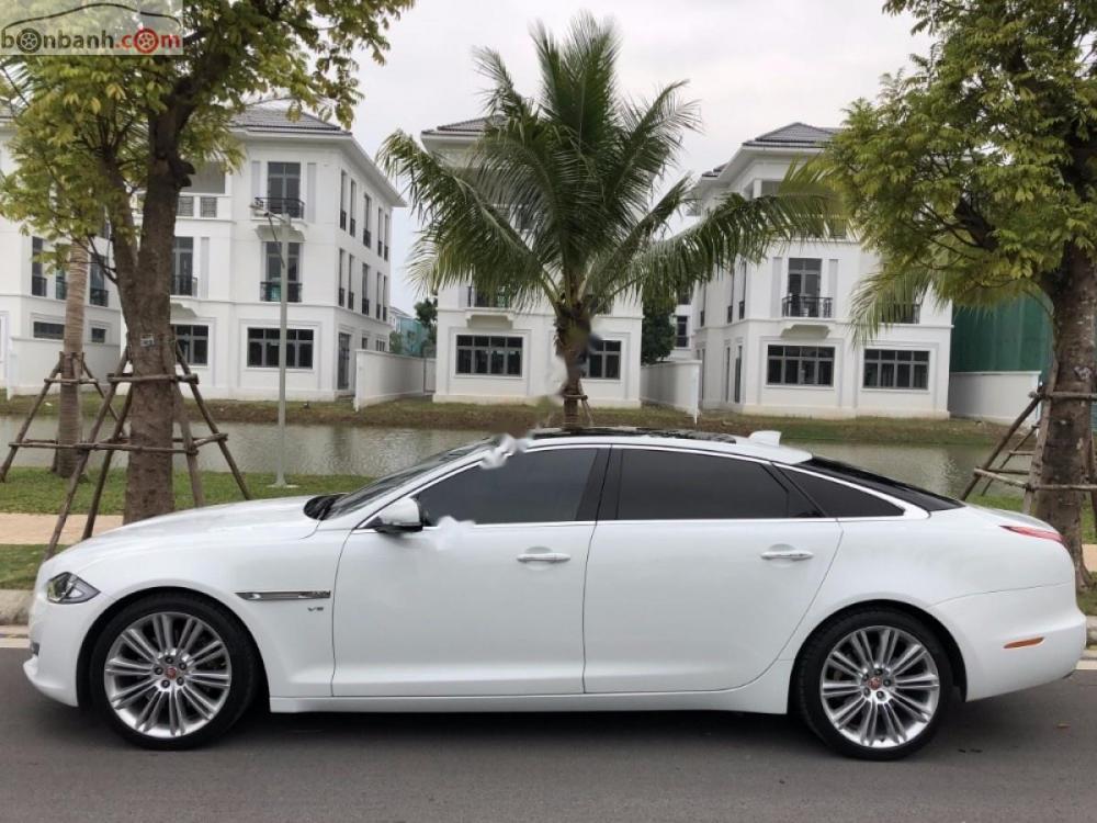 Jaguar XJ series L 3.0 Portfolio 2016 - Bán xe Jaguar XJ Series L 3.0 Portfolio sản xuất năm 2016, màu trắng 