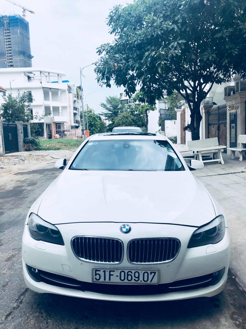 BMW 5 Series 2011 - Bán BMW 5 Series đời 2011, màu trắng, nhập khẩu, giá chỉ 925 triệu