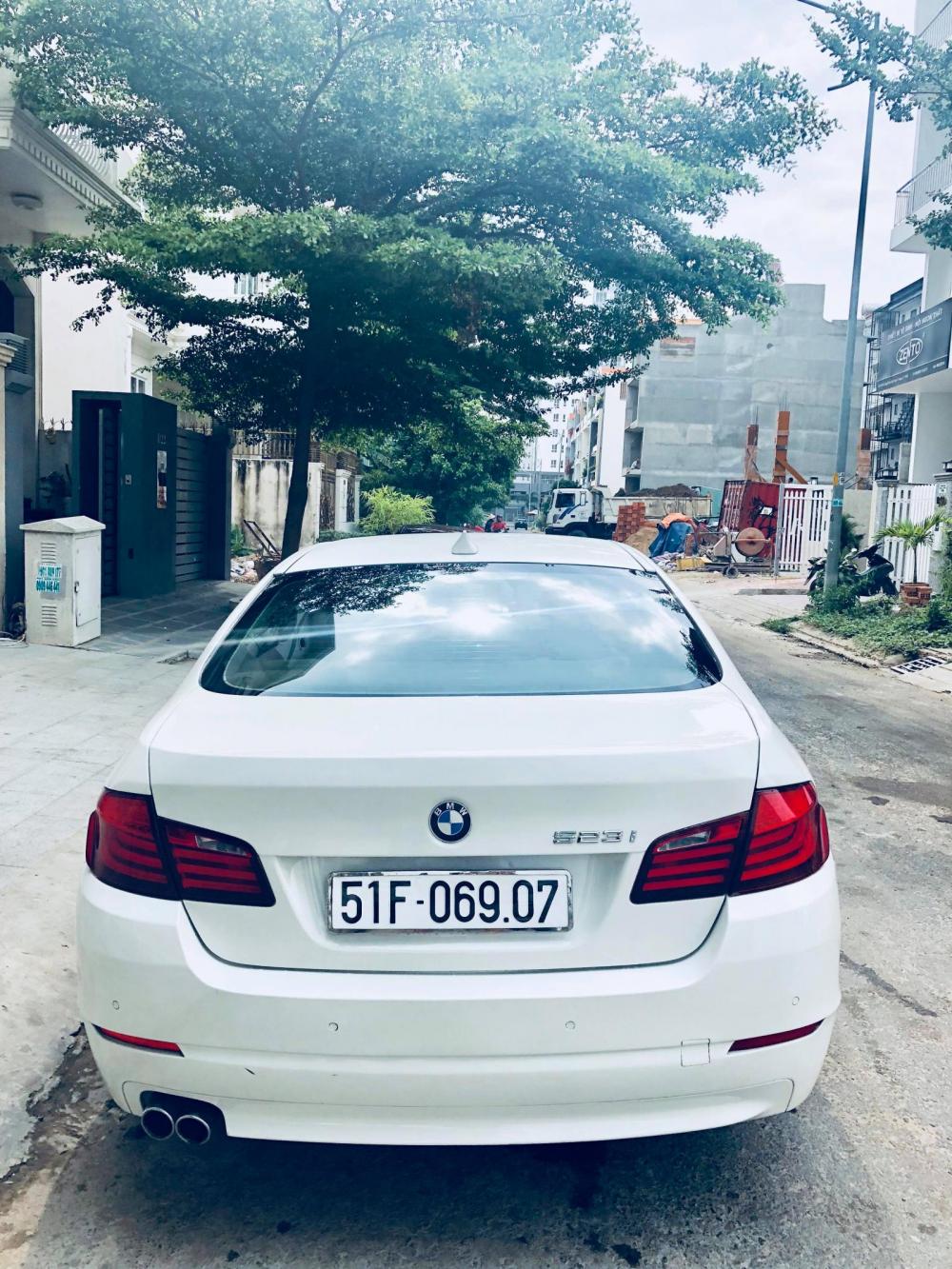 BMW 5 Series 2011 - Bán BMW 5 Series đời 2011, màu trắng, nhập khẩu, giá chỉ 925 triệu