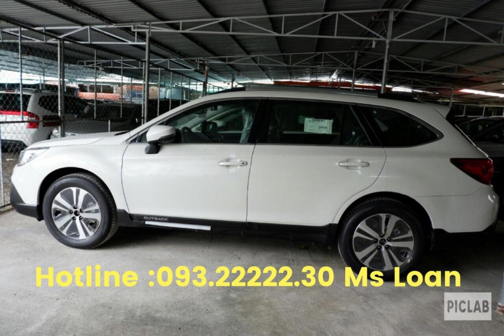 Subaru Outback 2.5 2018 - Bán Subaru Outback 2018 Eyesight trắng ca may, giá ưu đãi gọi 093.22222.30 Ms Loan