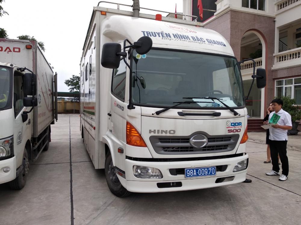 Hino 500 Series FC9JLTA 2018 - Bán Hino 500 Euro 4 Series FC9JLTA 6,4 tấn 2018, màu trắng giá cạnh tranh