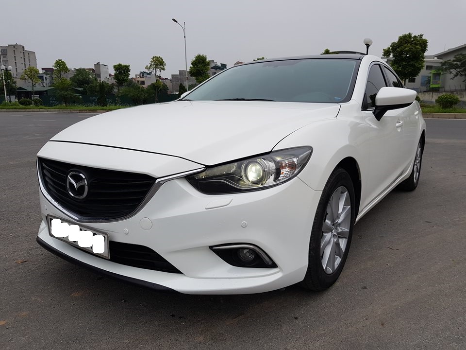 Mazda 6 2.0 2015 - Bán Mazda 6 2.0 full đồ 2015, màu trắng, biển thành phố