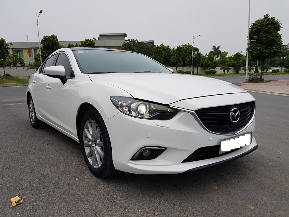 Mazda 6 2.0 2015 - Bán Mazda 6 2.0 full đồ 2015, màu trắng, biển thành phố
