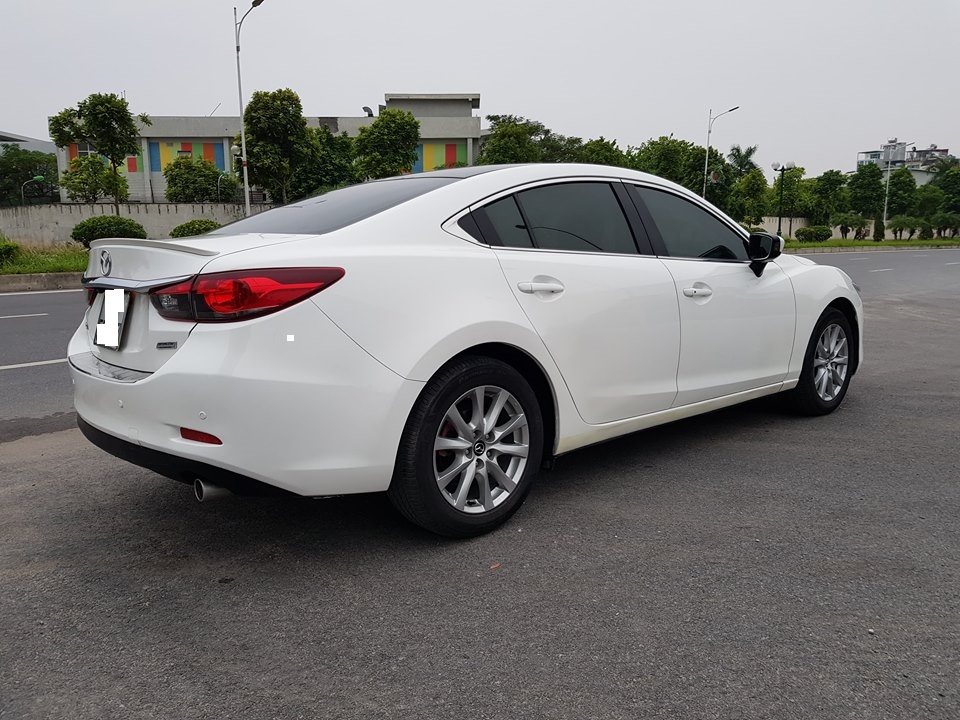 Mazda 6 2.0 2015 - Bán Mazda 6 2.0 full đồ 2015, màu trắng, biển thành phố