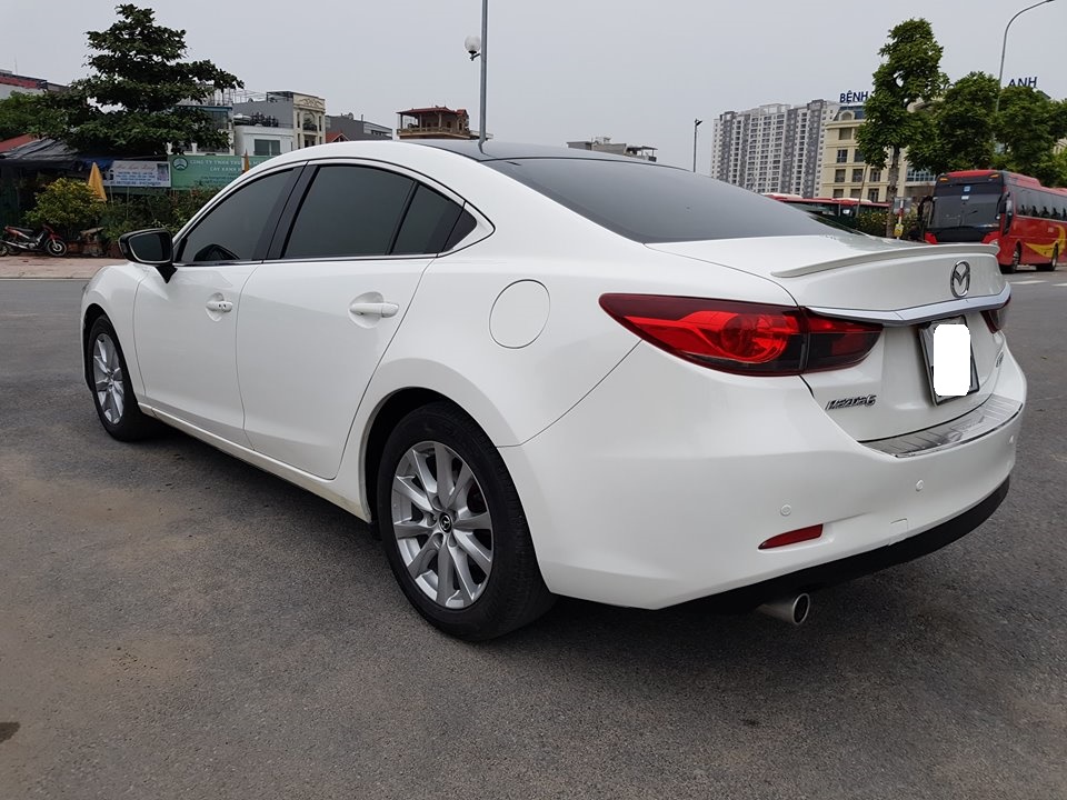 Mazda 6 2.0 2015 - Bán Mazda 6 2.0 full đồ 2015, màu trắng, biển thành phố