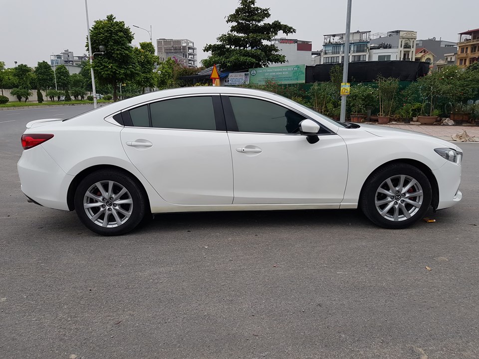 Mazda 6 2.0 2015 - Bán Mazda 6 2.0 full đồ 2015, màu trắng, biển thành phố