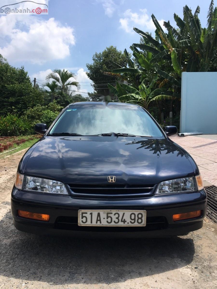 Honda Accord 1994 - Bán Accord cuối 1994, form 1995, hàng nhập nguyên chiếc, có túi khí, đăng ký lăn bánh lần đầu 2009