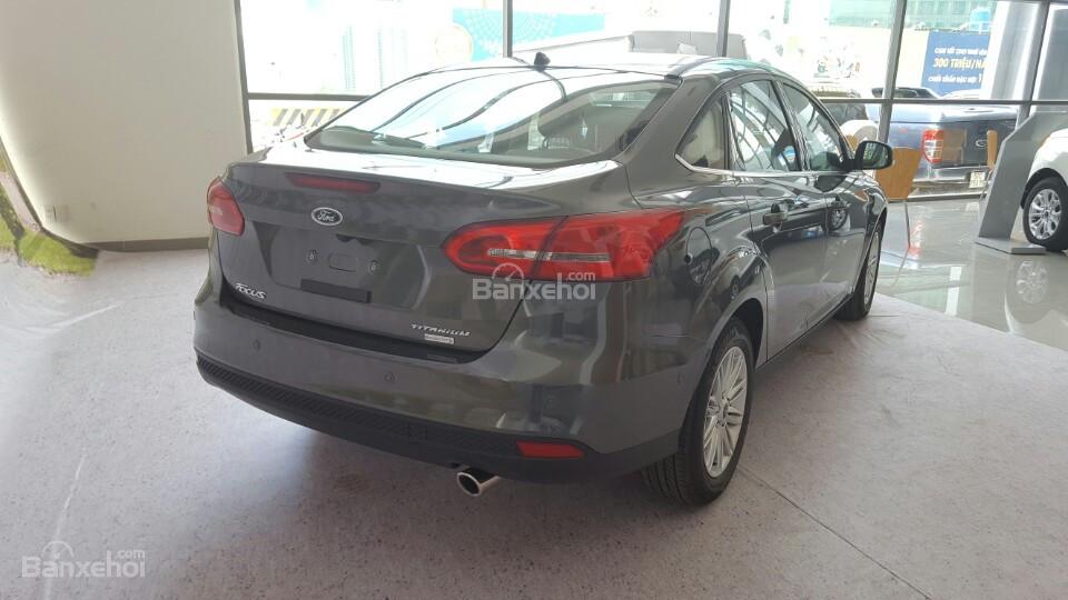 Ford Focus 2018 - Ford Focus Titanium 4D Ecoboost 1.5L, sx 2018, đủ màu, giao xe luôn, hỗ trợ trả góp 90% 0976898222