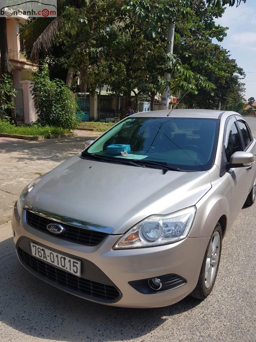 Ford Focus 1.8 MT 2012 - Cần bán xe Ford Focus màu cát, số tay, máy xăng, nội thất ghế nỉ rin