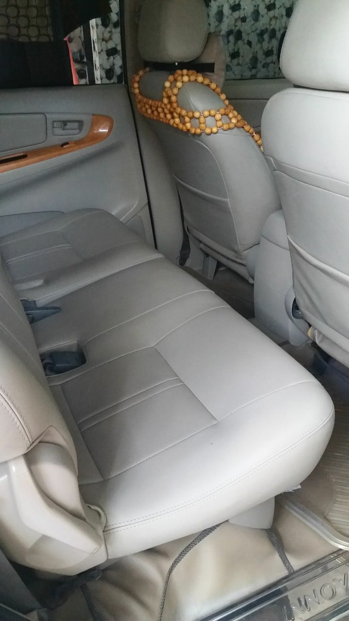 Toyota Innova 2008 - Bán ô tô Toyota Innova sản xuất 2008, màu bạc chính chủ, giá tốt 279tr