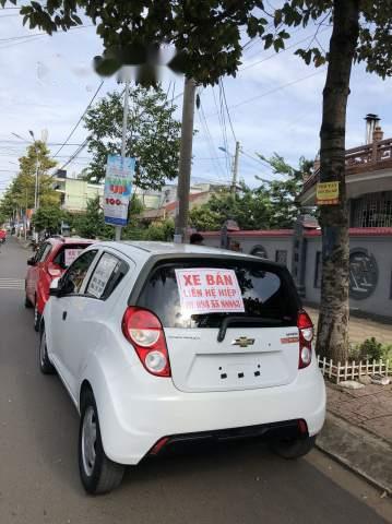 Chevrolet Spark 1.25MT 2017 - Bán Chevrolet Spark 1.25MT sản xuất năm 2017, màu trắng