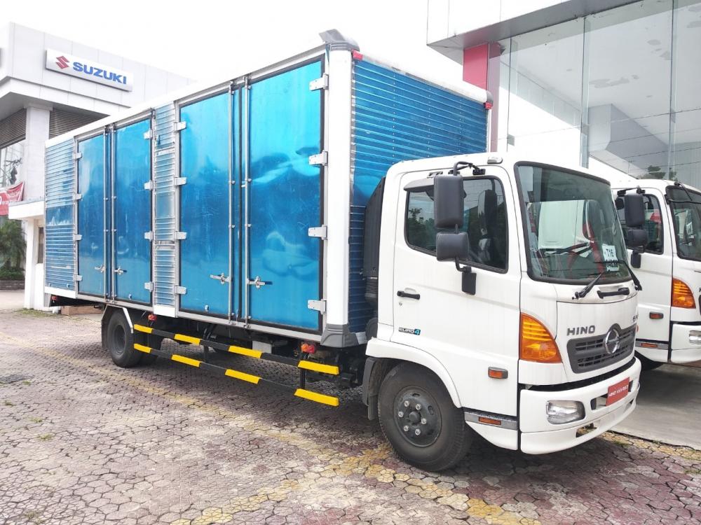 Hino 500 Series FC9JNTA 2017 - Bán xe Hino 6,4 tấn FC9JNTA Euro 4 thùng dài 7,3m, cao 2,5m. Khuyến mãi 100% lệ phí trước bạ + 1000 lít dầu Euro 4