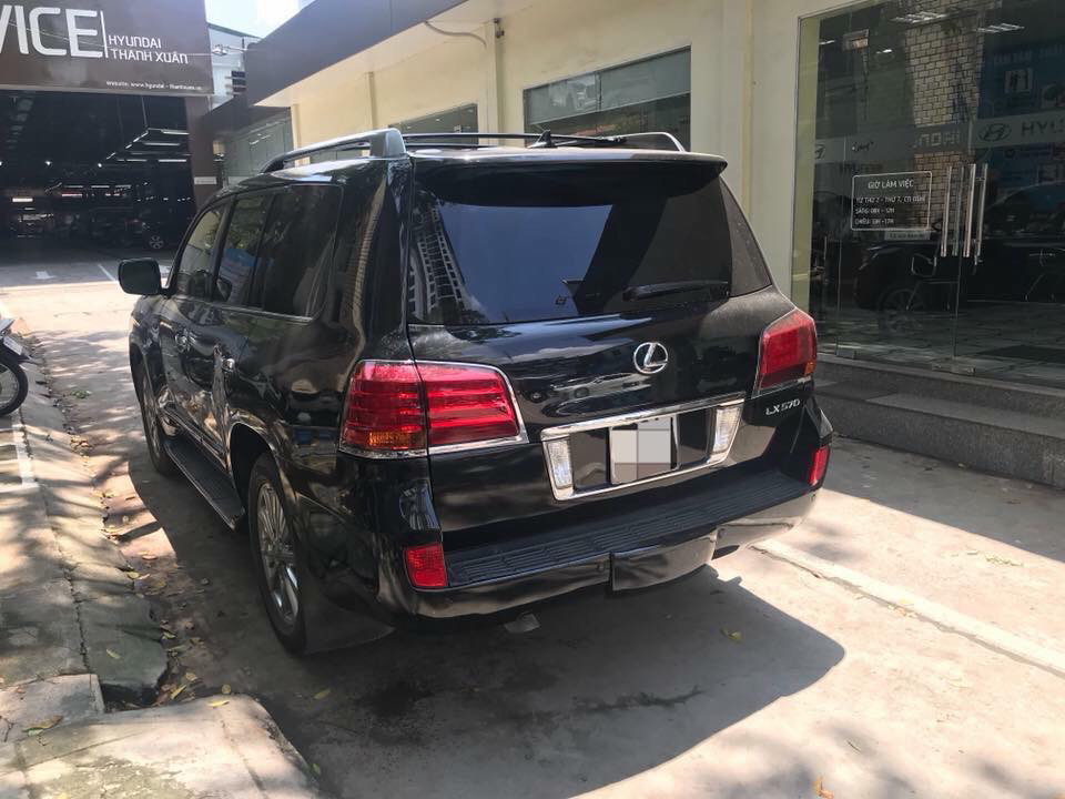 Lexus LX 570 2010 - Bán gấp em LX570 sx 2010 -màu đen, giá tốt cho người thiện chí