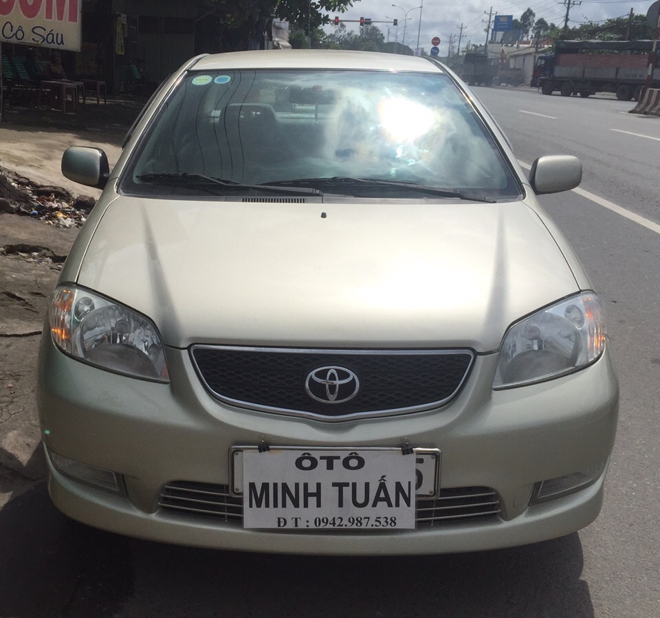 Toyota Vios 2005 - Bán gấp Toyota Vios đời 2005 màu vàng Cát, zin đẹp