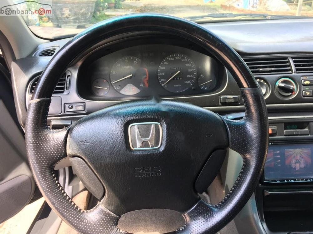 Honda Accord 1994 - Bán Accord cuối 1994, form 1995, hàng nhập nguyên chiếc, có túi khí, đăng ký lăn bánh lần đầu 2009