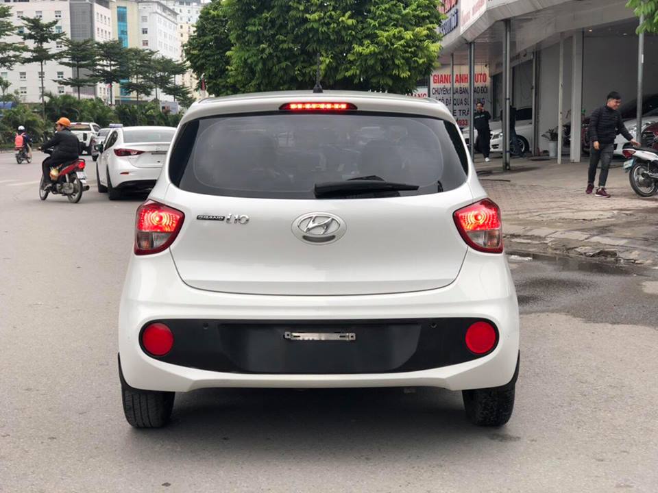 Hyundai Grand i10 1.0 AT 2017 - Bán ô tô Hyundai Grand i10 1.0 AT năm 2017, màu trắng