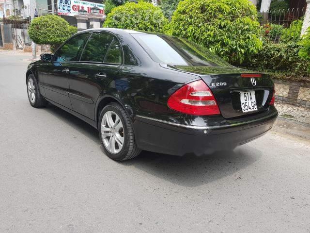 Mercedes-Benz E class E200k 2004 - Cần bán Mercedes E200k đời 2004, màu đen giá cạnh tranh