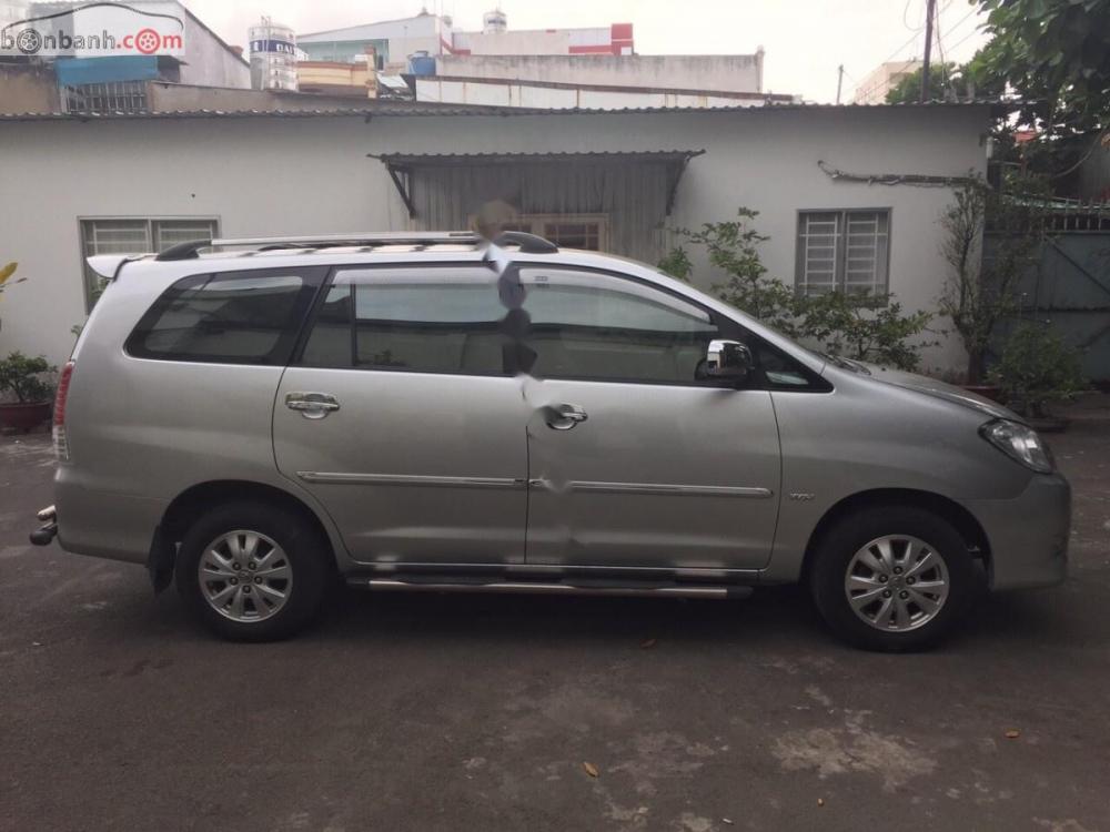 Toyota Innova G 2011 - Cần bán xe Toyota Innova G đời 2011, màu bạc chính chủ, giá 460tr