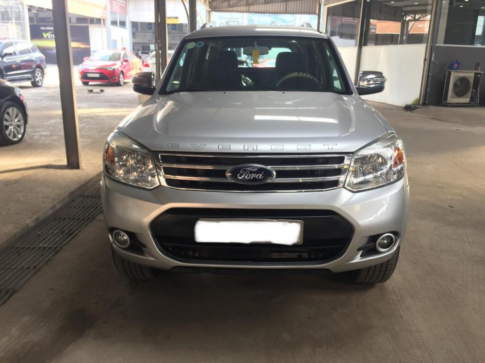 Ford Everest 4x2 MT 2014 - Bán Everest 4x2 MT 2014, màu bạc, giá TL, hỗ trợ trả góp