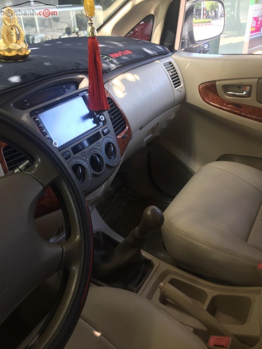 Toyota Innova 2008 - Bán Toyota Innova đời 2008, màu bạc, xe gia đình, giá chỉ 366 triệu