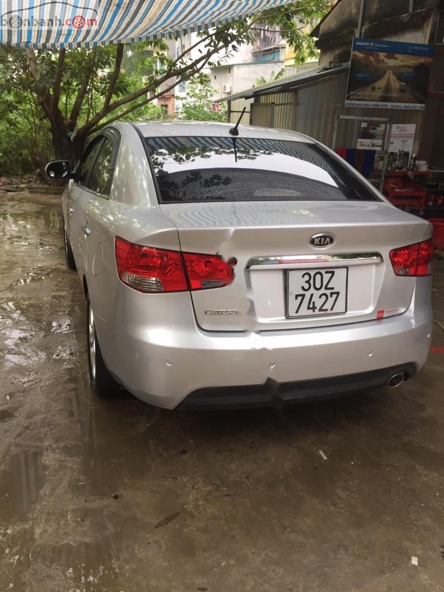 Kia Cerato 2010 - Cần bán xe Kia Cerato đời 2010, màu bạc, nhập khẩu