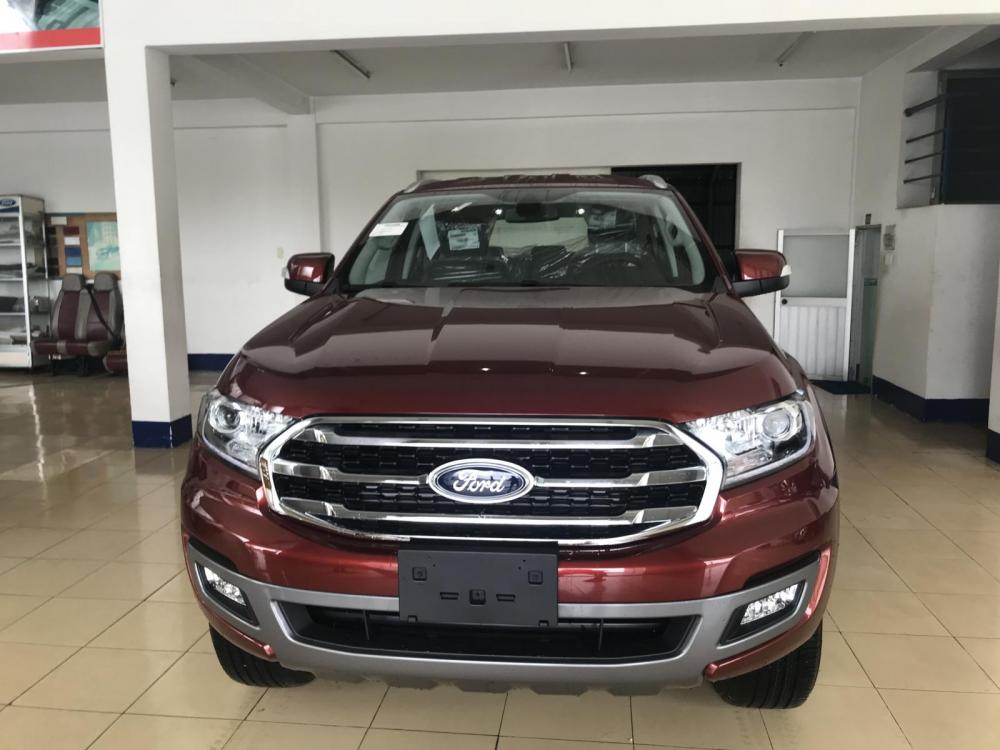 Ford Everest Titanium 4*2 2018 - Bán Ford Everest Titanium 4*2, còn 1 xe giao ngay cho ai nhanh tay