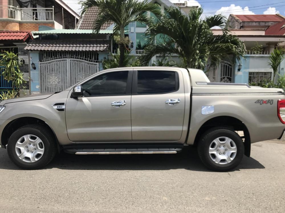 Ford Ranger XLT 2016 - Bán xe Ford Ranger năm 2016 màu vàng, giá chỉ 675 triệu, nhập khẩu