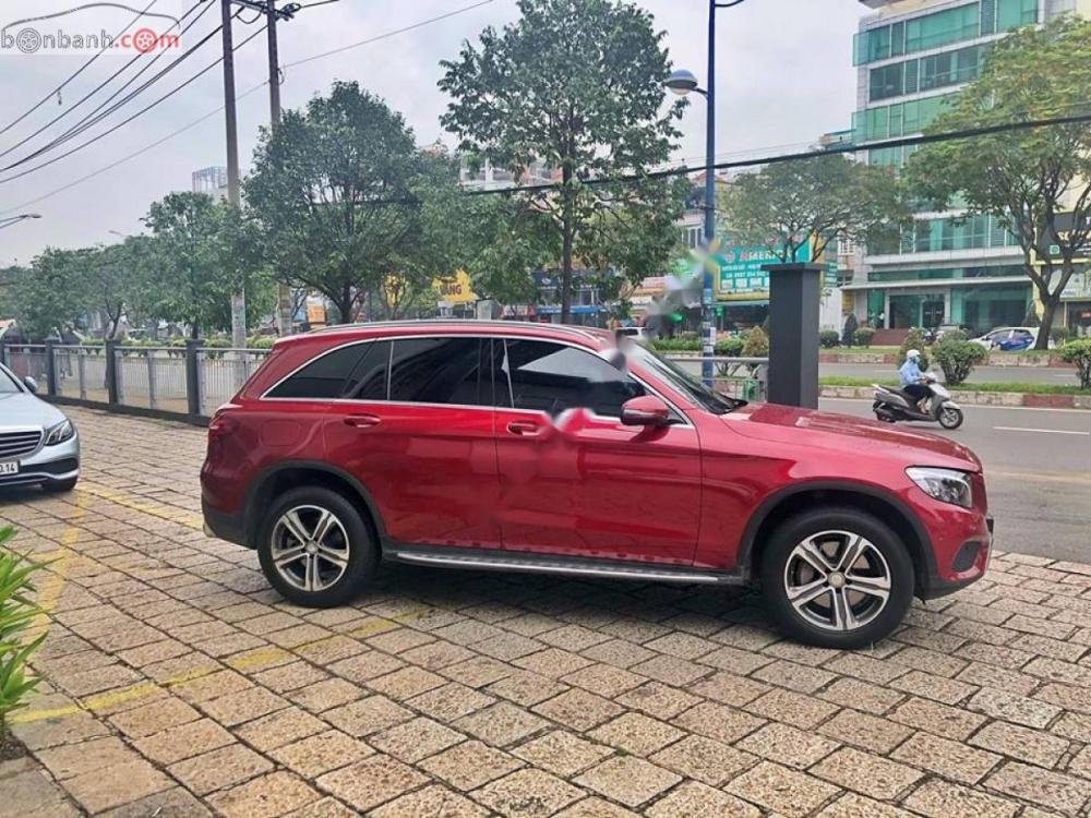 Mercedes-Benz GLC-Class GLC 250 4Matic 2016 - Bán xe Mercedes GLC 250 4Matic 2016, màu đỏ