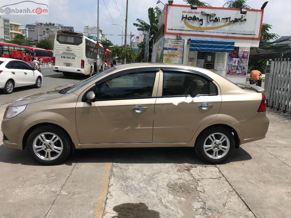 Chevrolet Aveo 1.5 2016 - Cần bán lại xe Chevrolet Aveo 1.5 đời 2016, màu vàng  